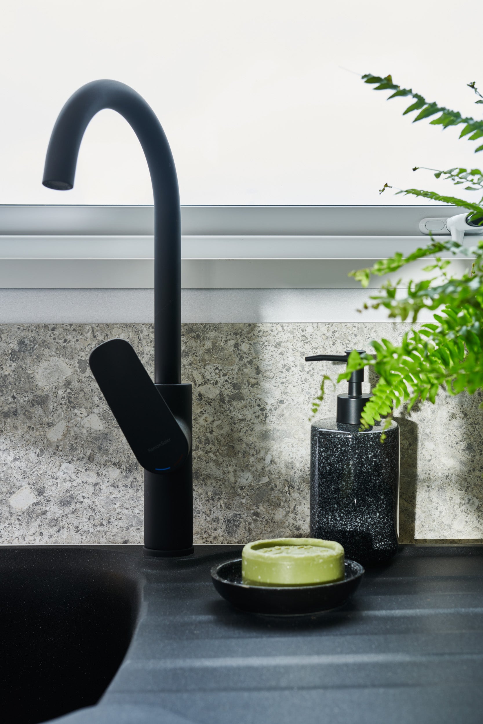 Nieuwe Stacaravan Taos F6 - 3 slaapkamers - 1018x430cm