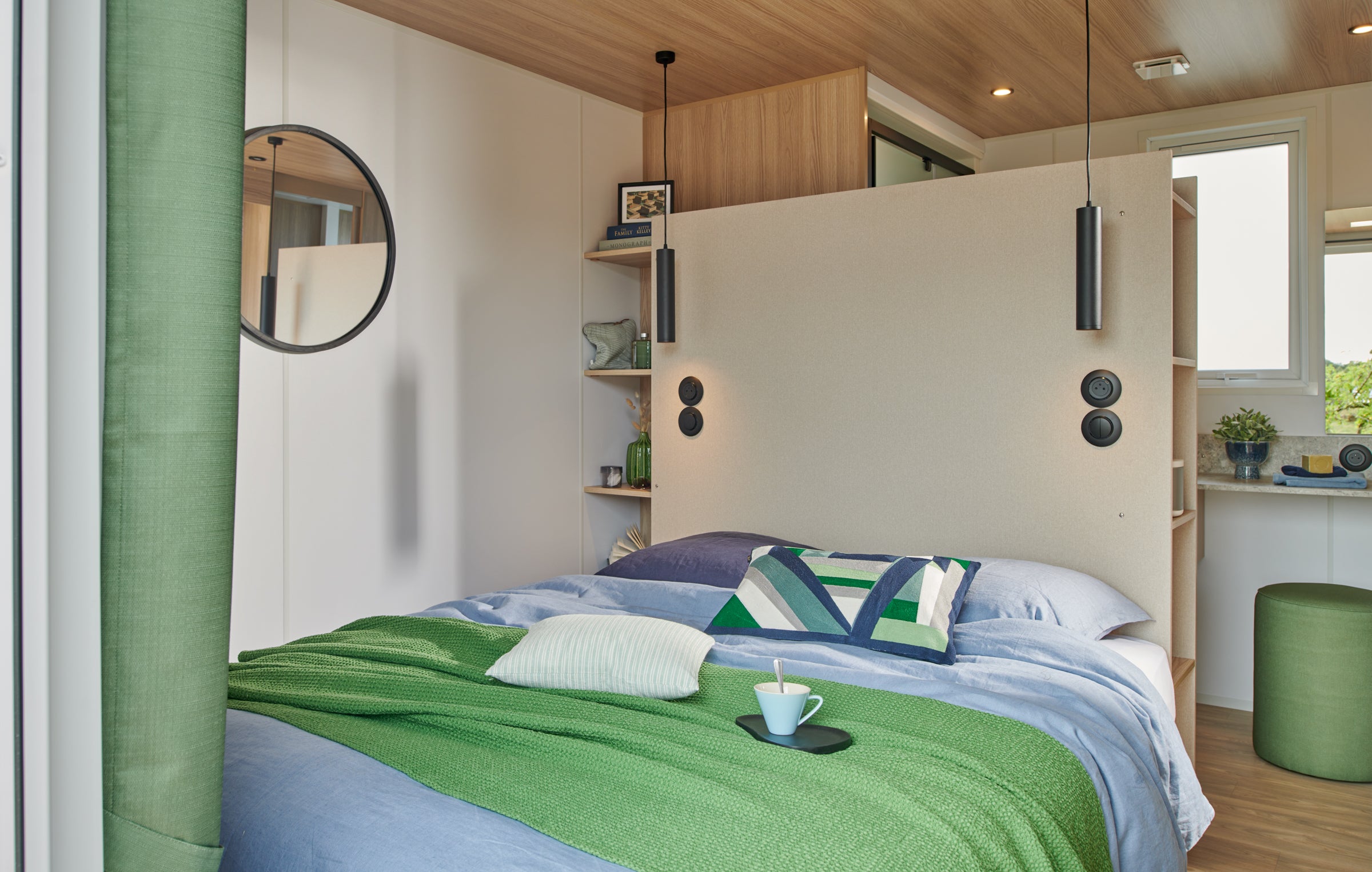 Nieuwe Stacaravan Taos F4 - 2 slaapkamers - 880x430cm