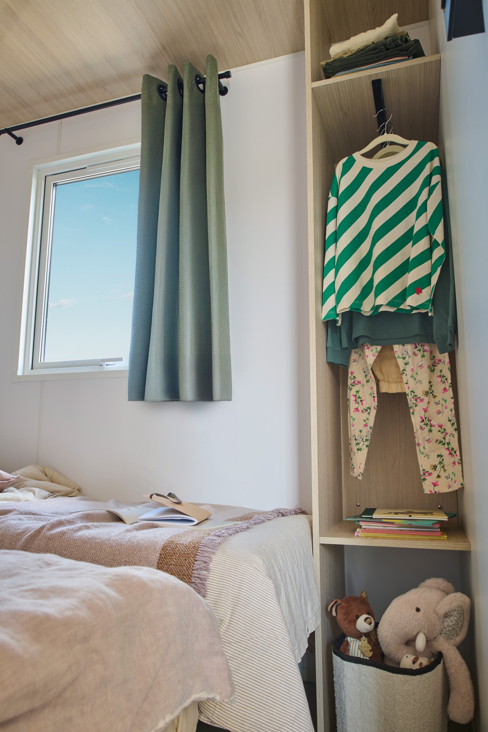 Nieuwe Stacaravan Happy 2 - 2 slaapkamers - 820x400cm