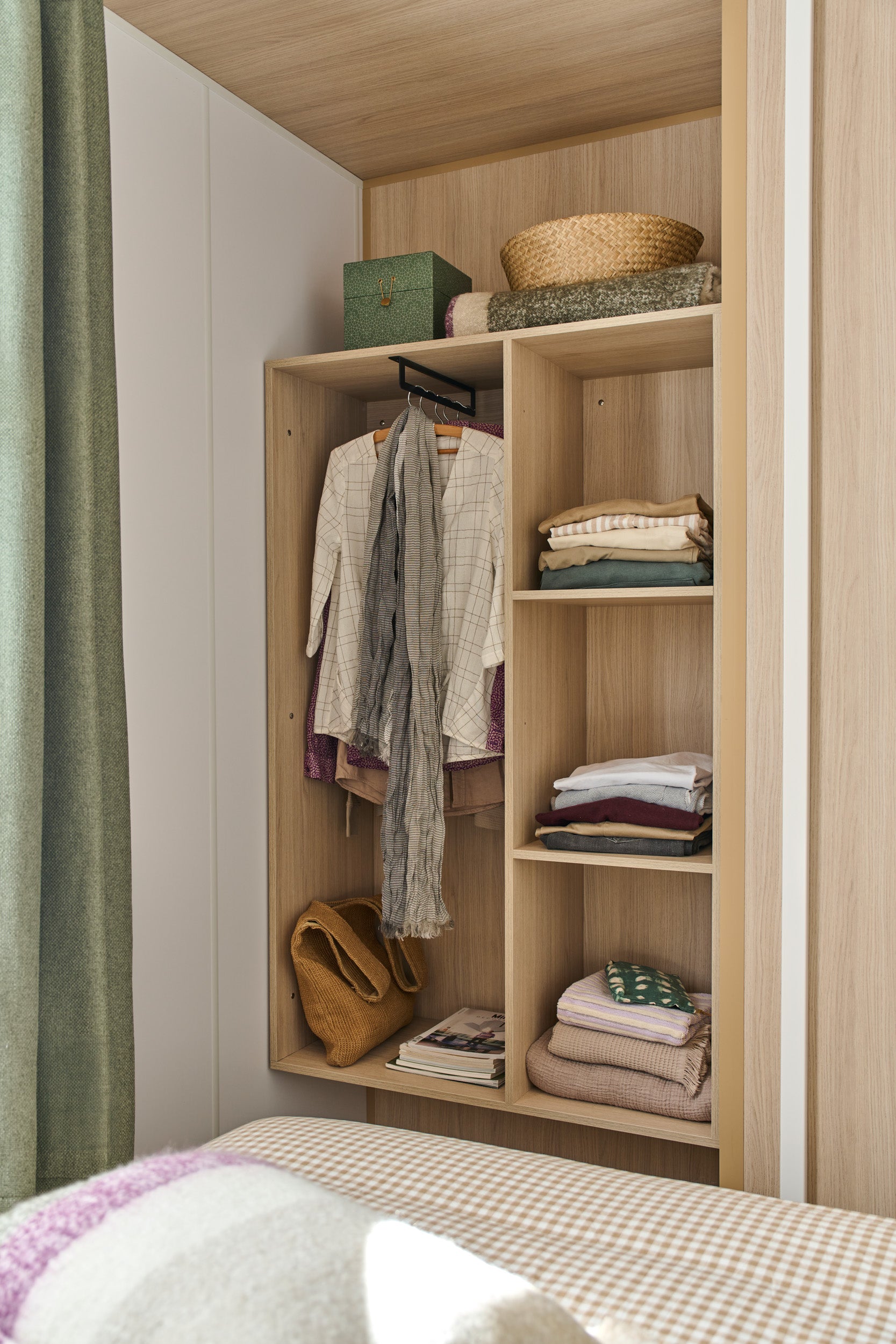 Nieuwe Stacaravan Happy 2 - 2 slaapkamers - 820x400cm