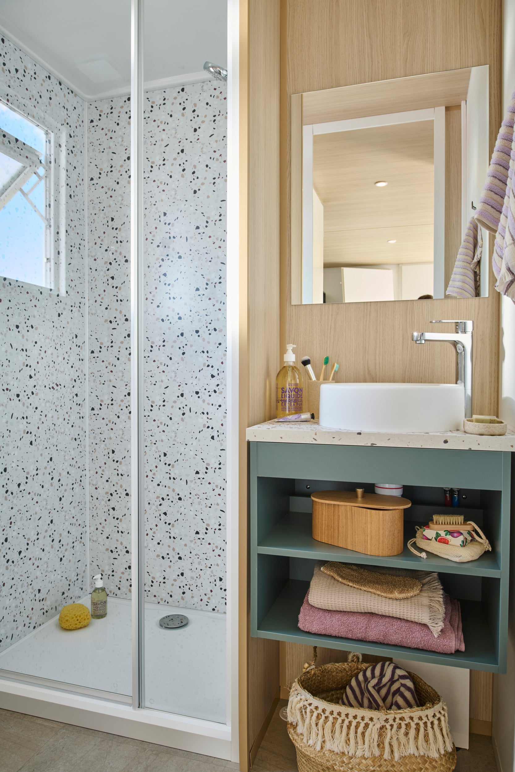 Nieuwe Stacaravan Happy 2 - 2 slaapkamers - 820x400cm