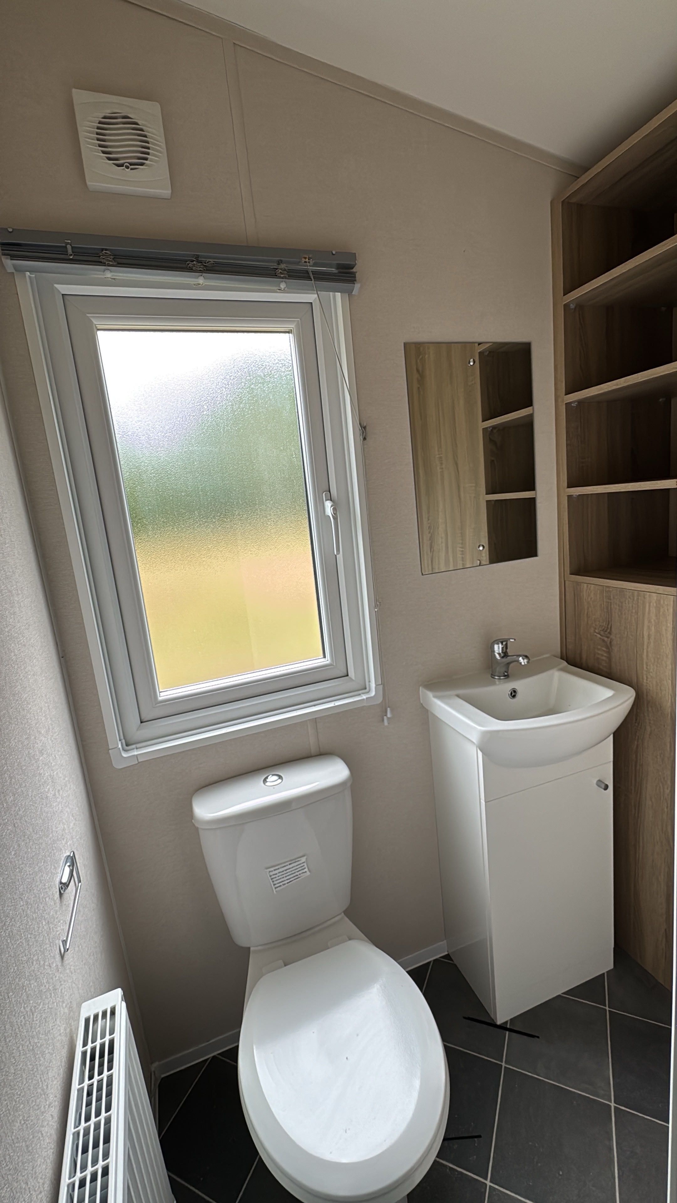 Nieuwe Rodeo Stacaravan Love - 1180/2 - 2 slaapkamers - 1180x370cm