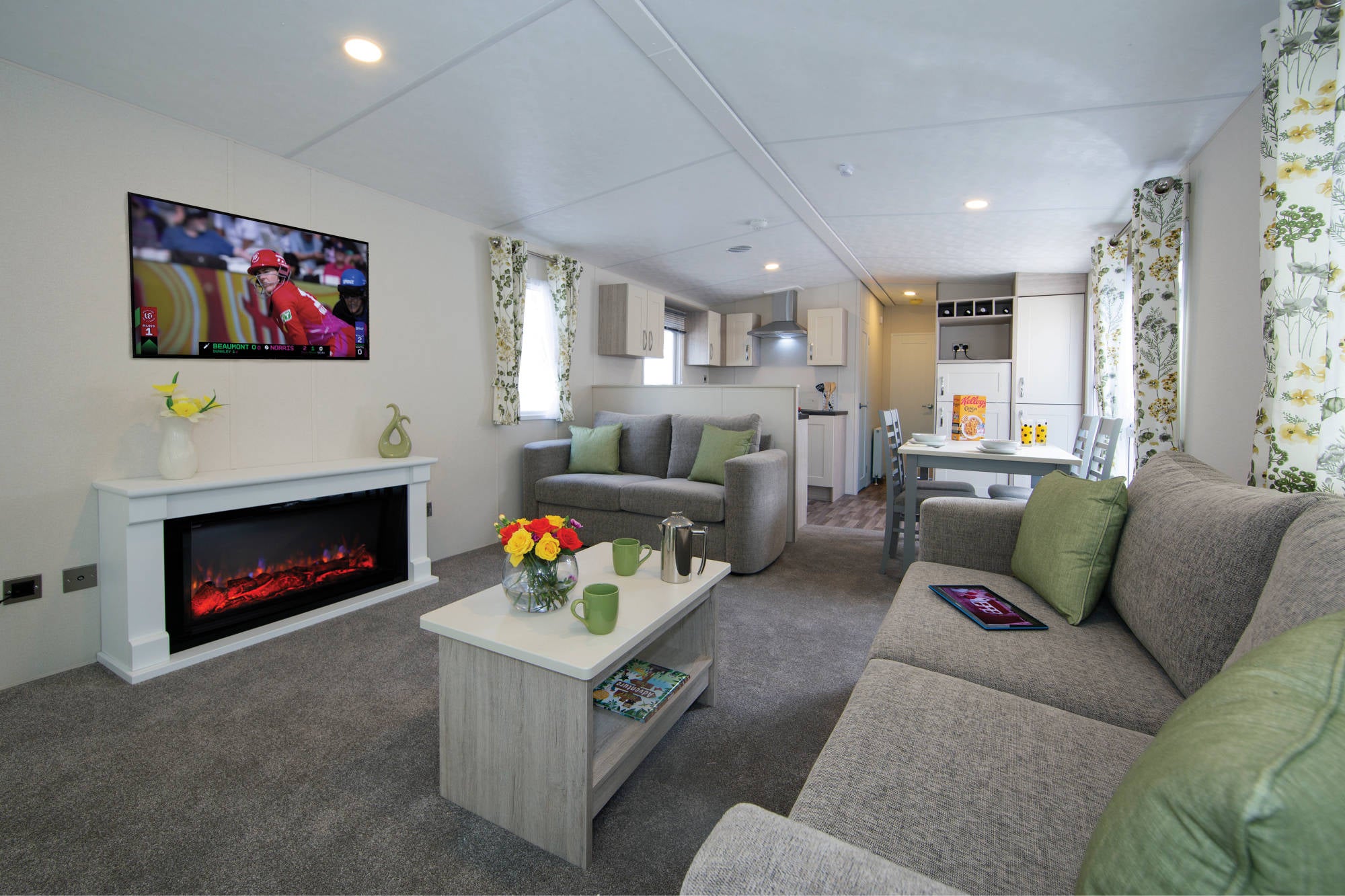 Neu - Sunseeker - Flore Mobilheim - 1100/2 - 2 Schlafzimmer - 1100x370cm