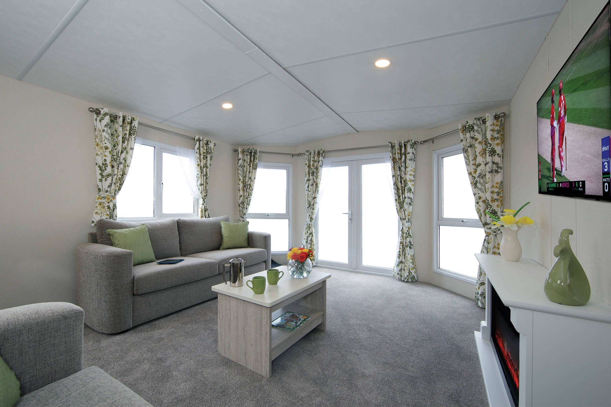 Neu - Sunseeker - Flore Mobilheim - 1100/2 - 2 Schlafzimmer - 1100x370cm