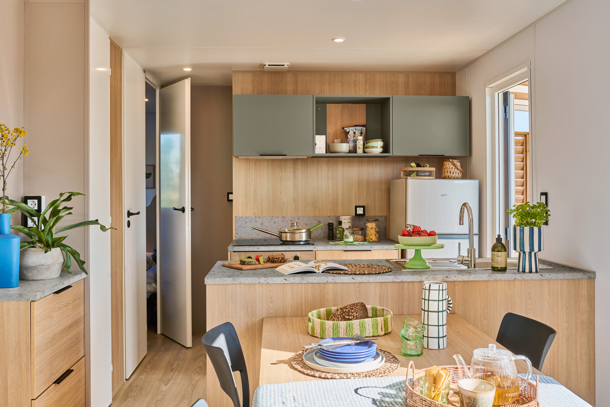 Nieuwe Lodge Caracas Premium - 3 slaapkamers - 1080x400cm - Recreatiepark Heidestrand - Sleutel op de deur