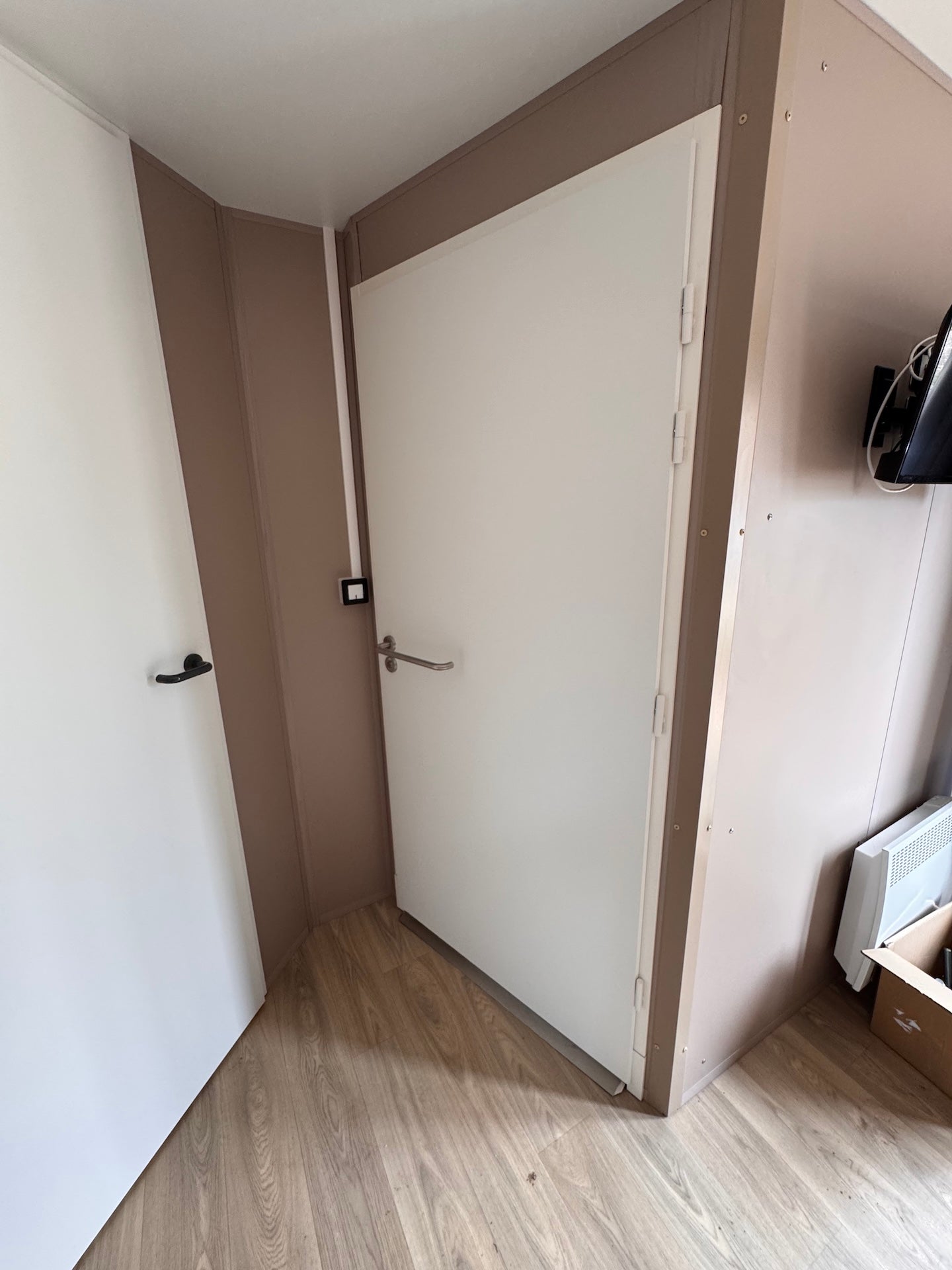 Neues PMR-Pflegeheim – 2 Schlafzimmer – 880 x 420 cm