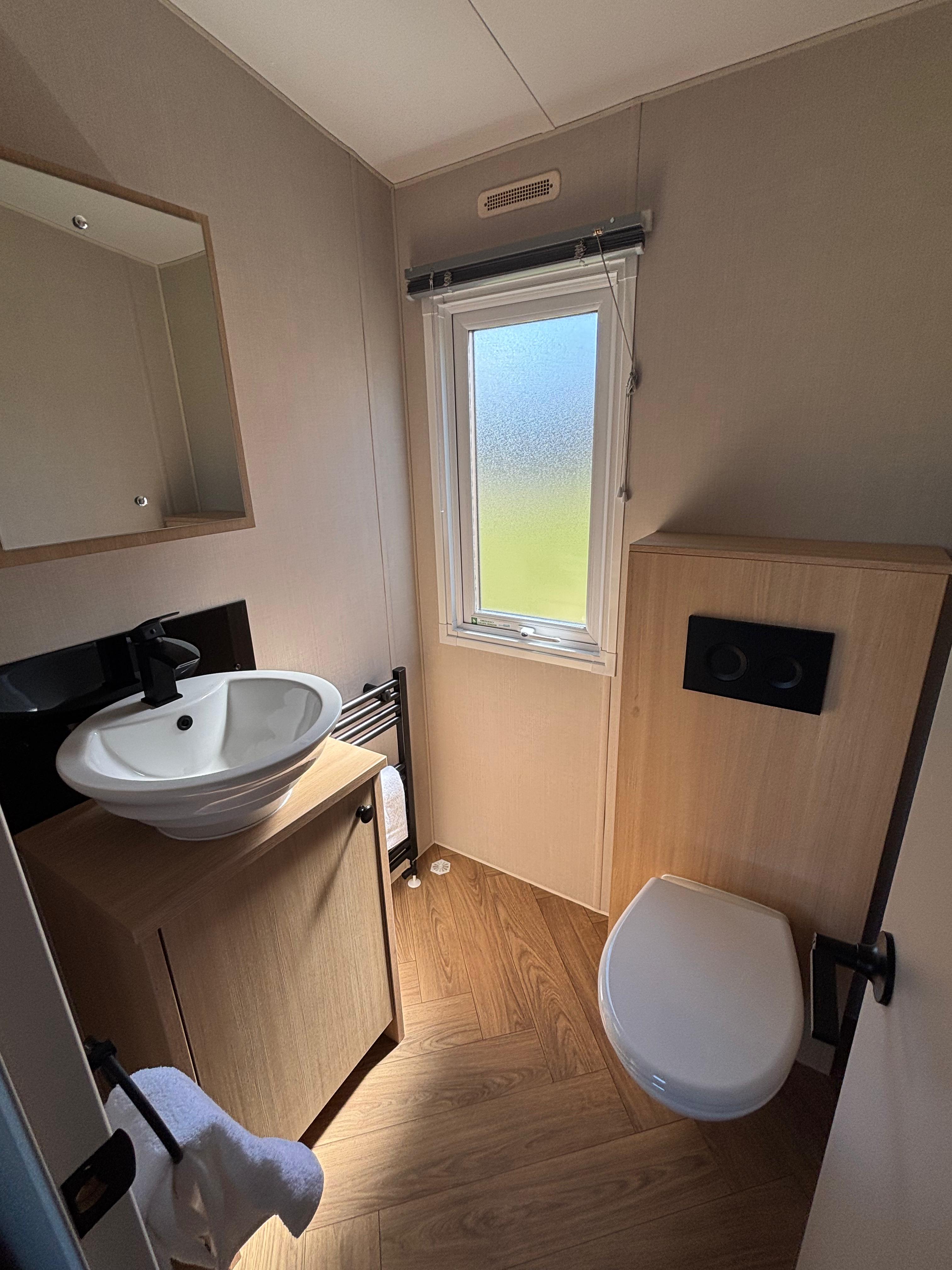 Neu - Sunseeker - Flore Mobilheim - 1100/2 - 2 Schlafzimmer - 1100x370cm