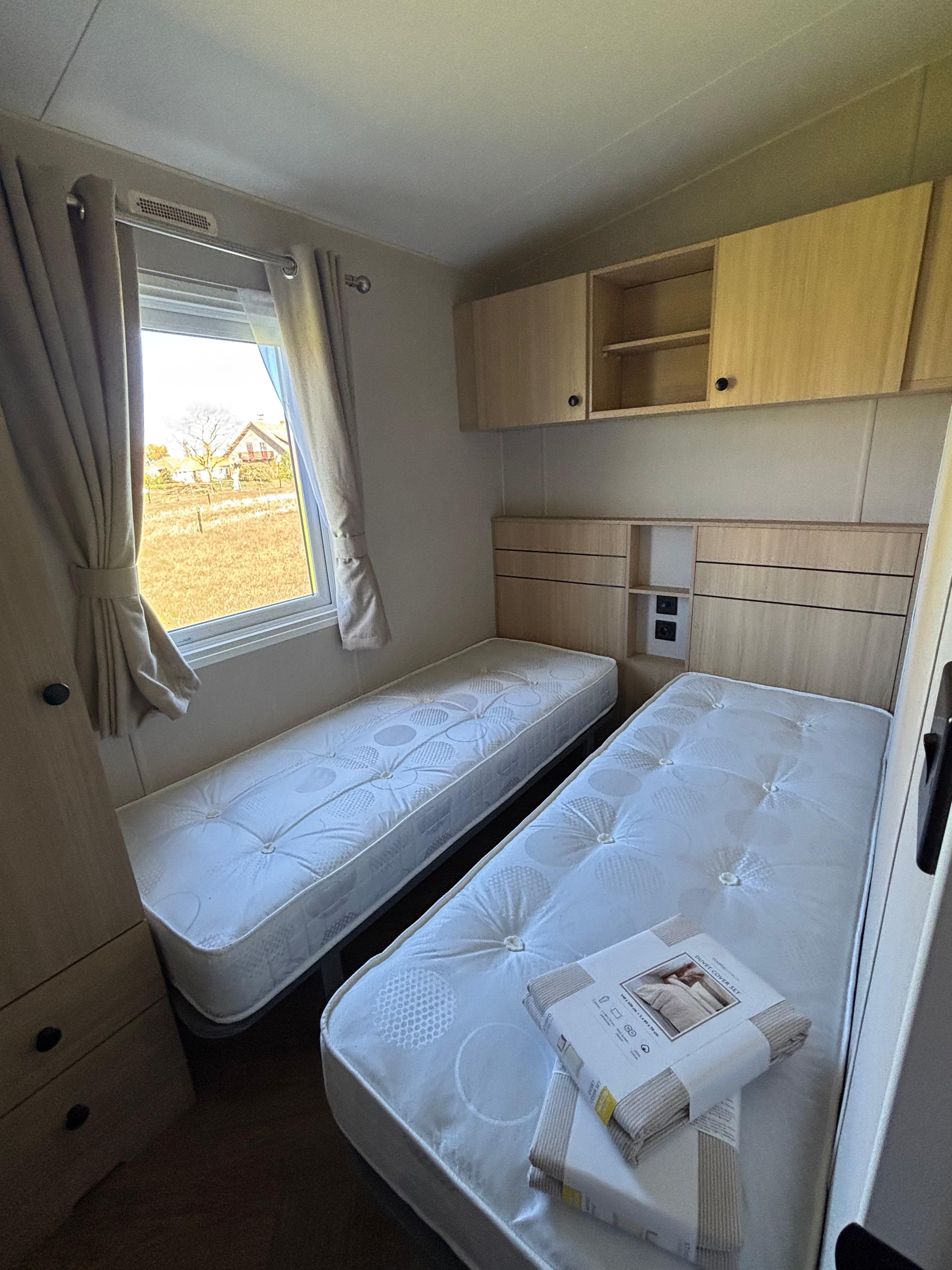 Neu - Sunseeker - Flore Mobilheim - 1100/2 - 2 Schlafzimmer - 1100x370cm