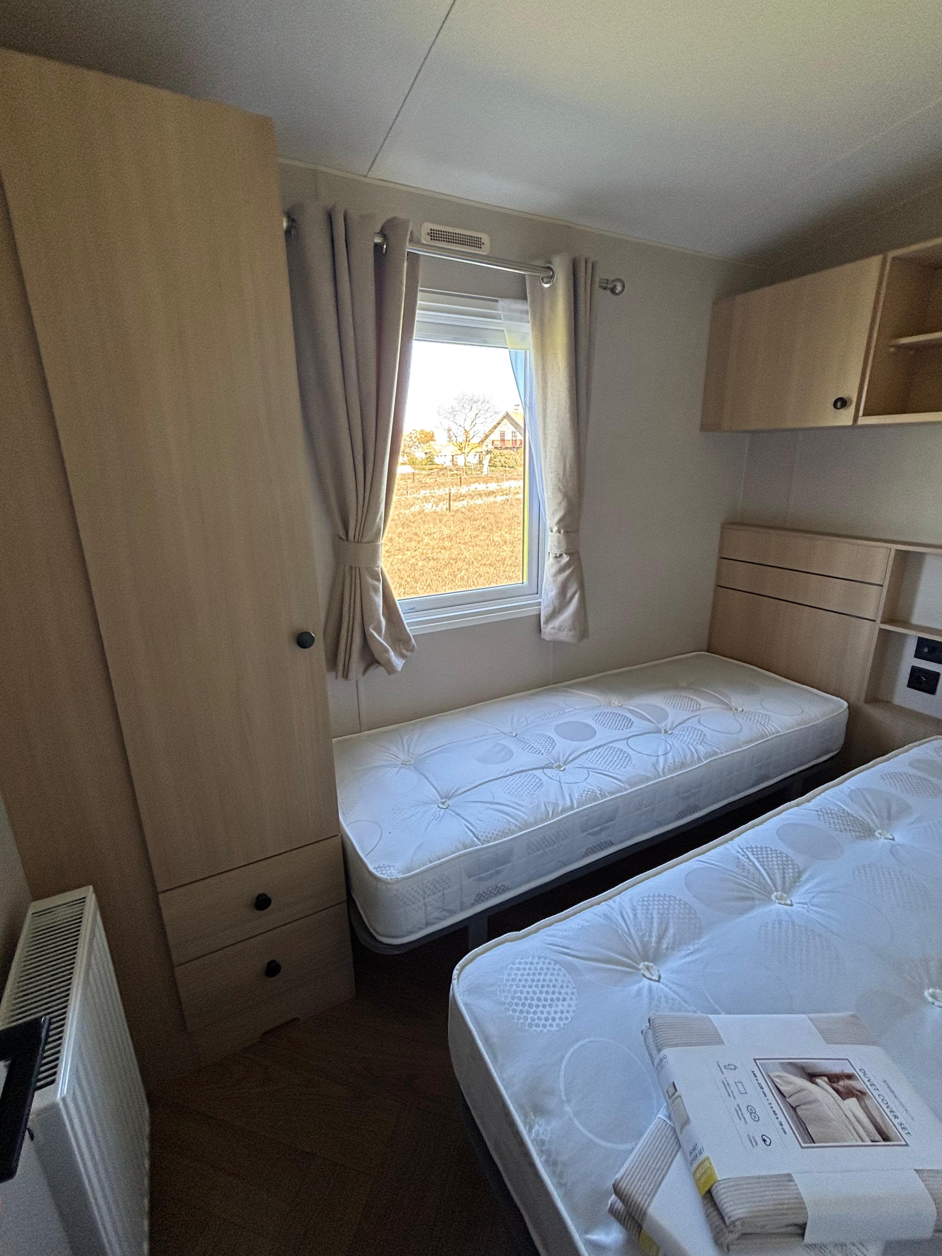 Neu - Sunseeker - Flore Mobilheim - 1100/2 - 2 Schlafzimmer - 1100x370cm