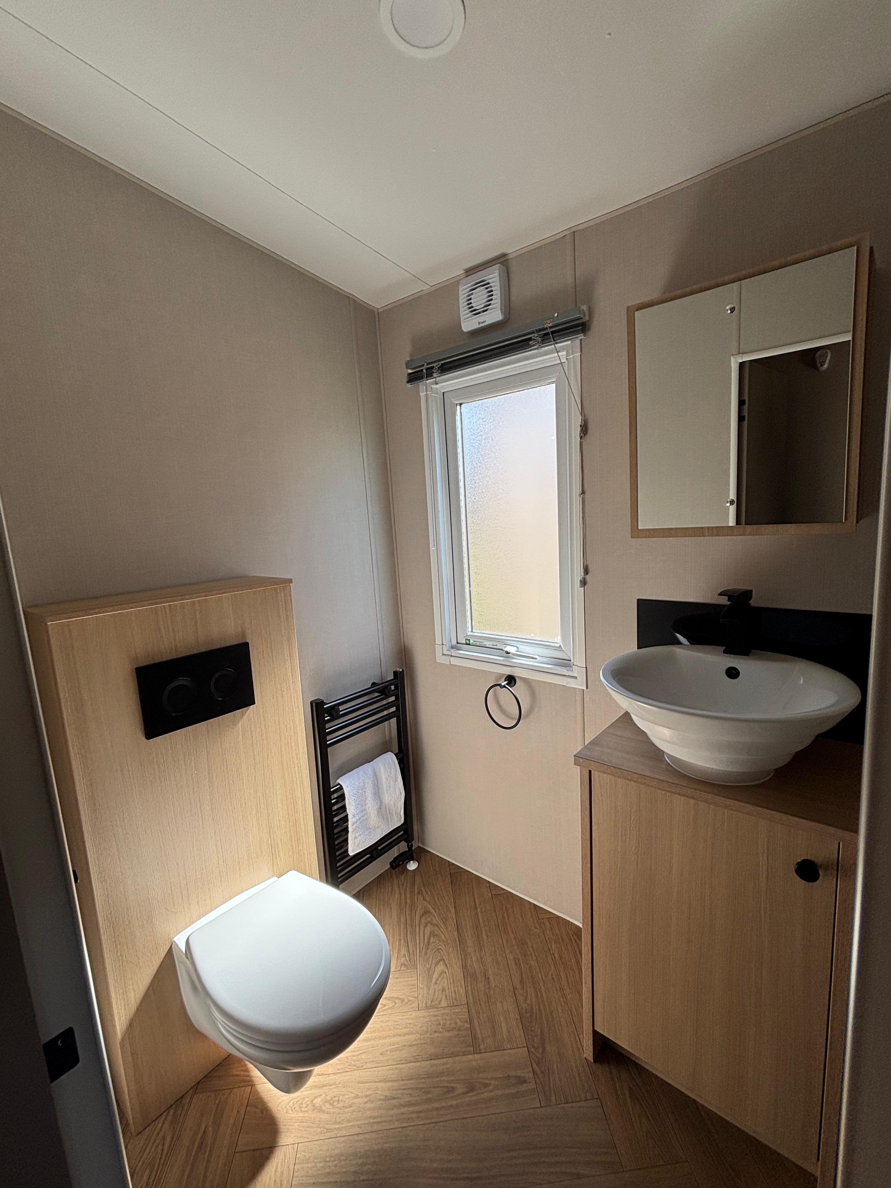 Neu - Sunseeker - Flore Mobilheim - 1100/2 - 2 Schlafzimmer - 1100x370cm