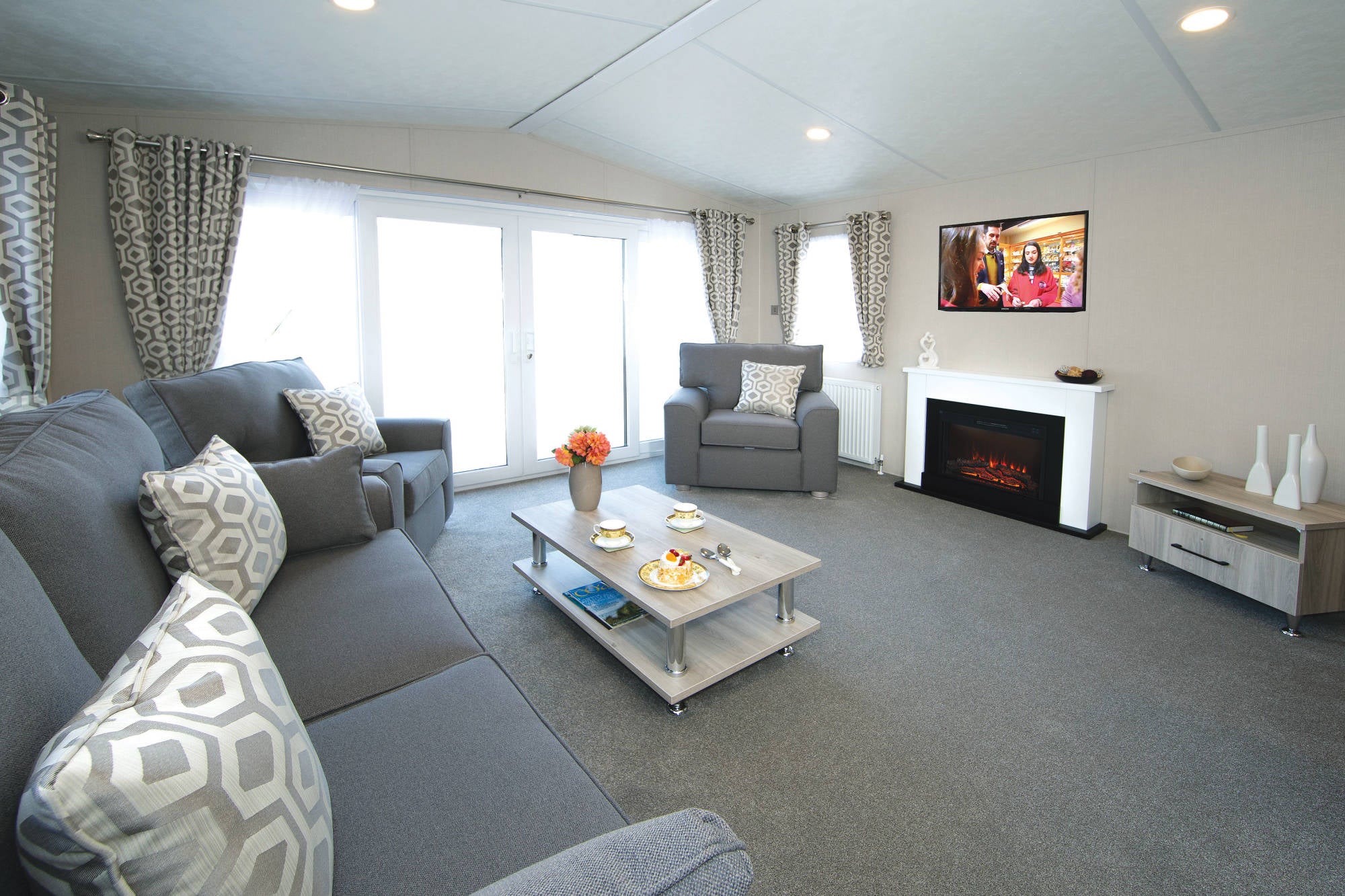 Nieuwe Rodeo Stacaravan Sheffield Deluxe - 1250/3 - 3 slaapkamers - 1250x427cm