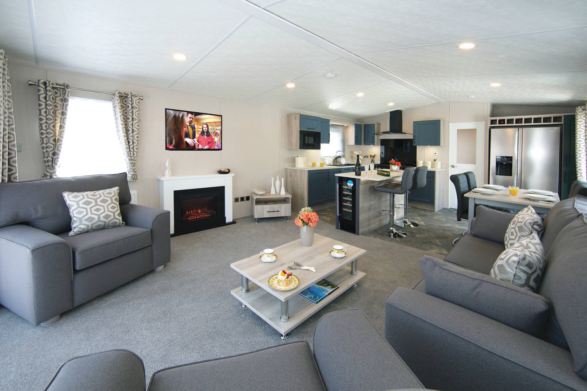 Nieuwe Rodeo Stacaravan Sheffield Deluxe - 1250/3 - 3 slaapkamers - 1250x427cm