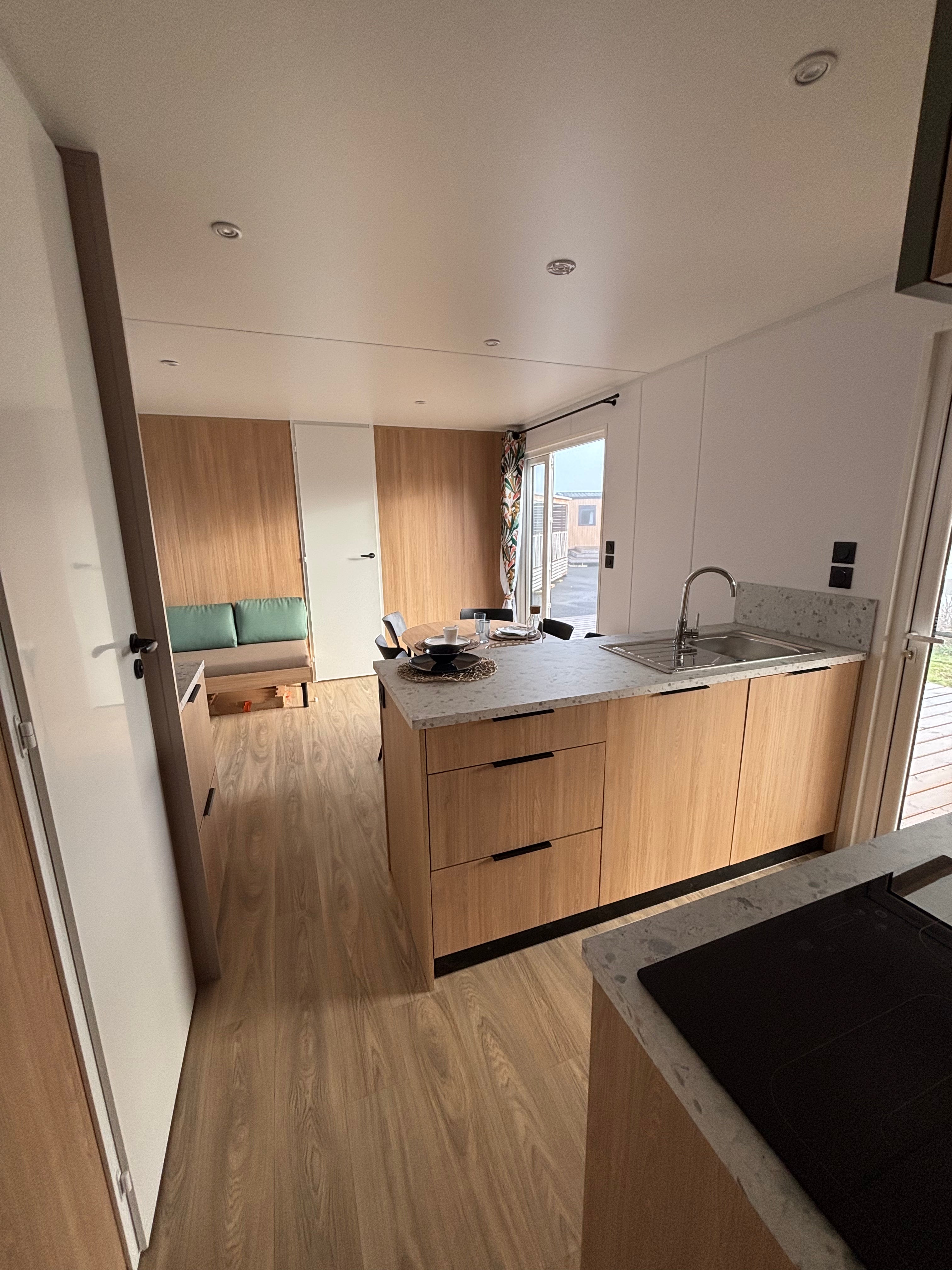 Neues Mobilheim von Seychelles Tobacco – 3 Schlafzimmer – 1080 x 400 cm