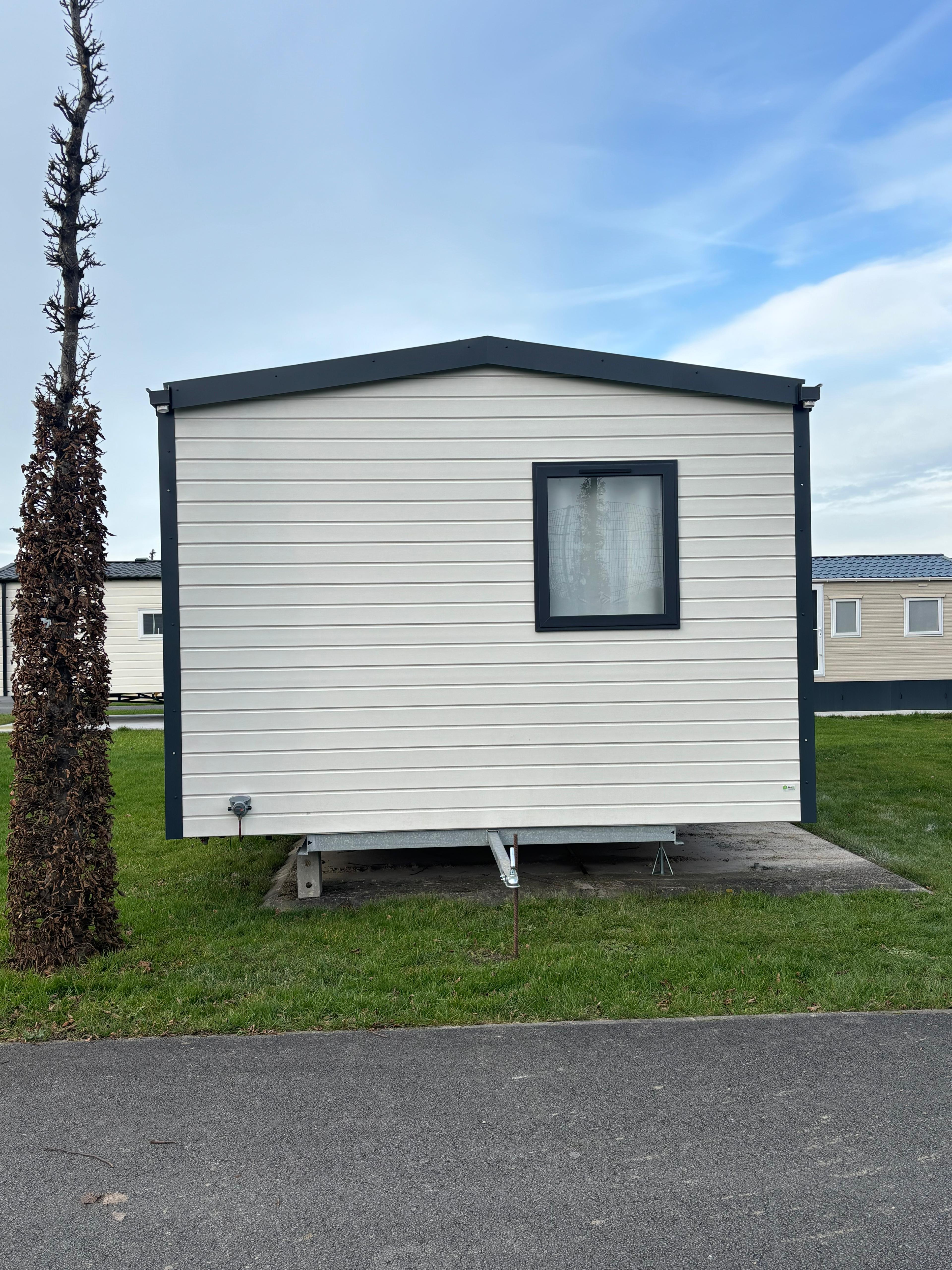 Neues Tamaris Mobilheim – 3 Schlafzimmer – 880 x 400 cm