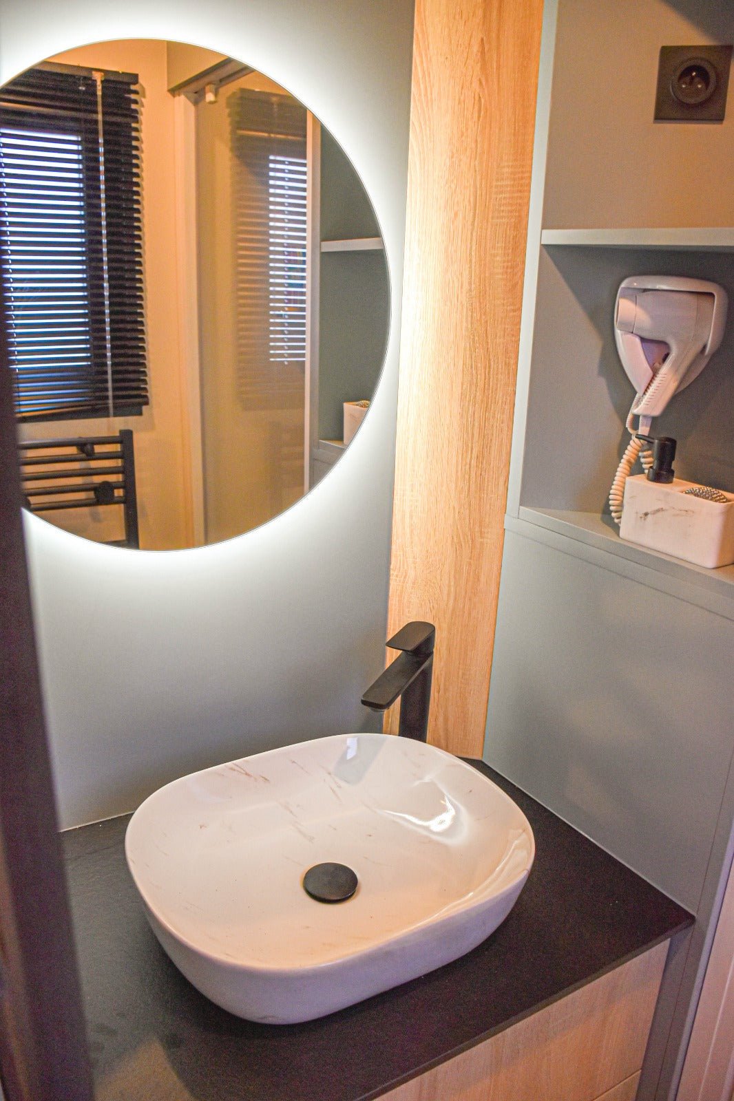 Nieuwe stacaravan Solarium met terras en dakterras - 2 slaapkamers - 1020x450cm - Camping Papillon Bouillon P12