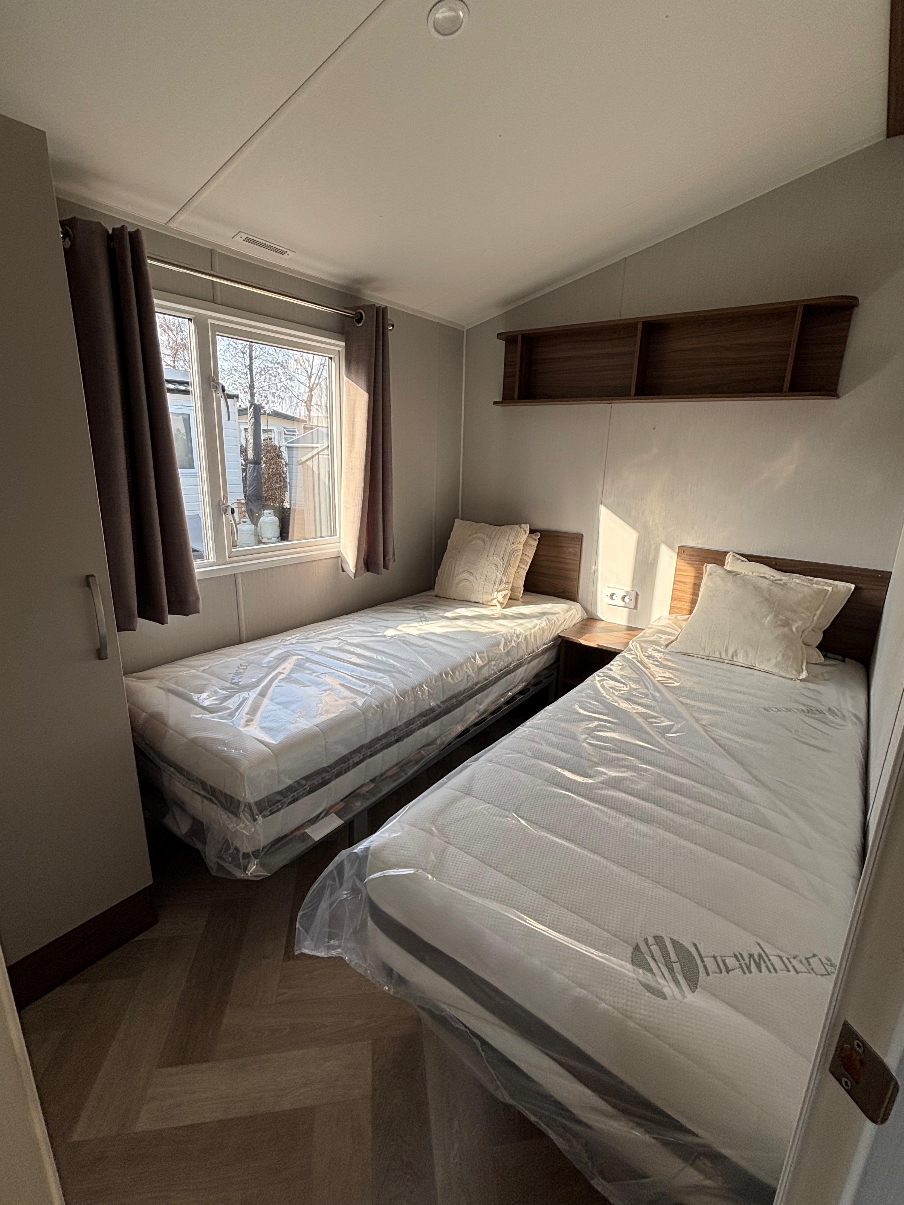 Occassions Willerby Lumic - 1050/2 - 2 slaapkamers - 1050x380cm - Camping Papillon Kinrooi - Perceel 126