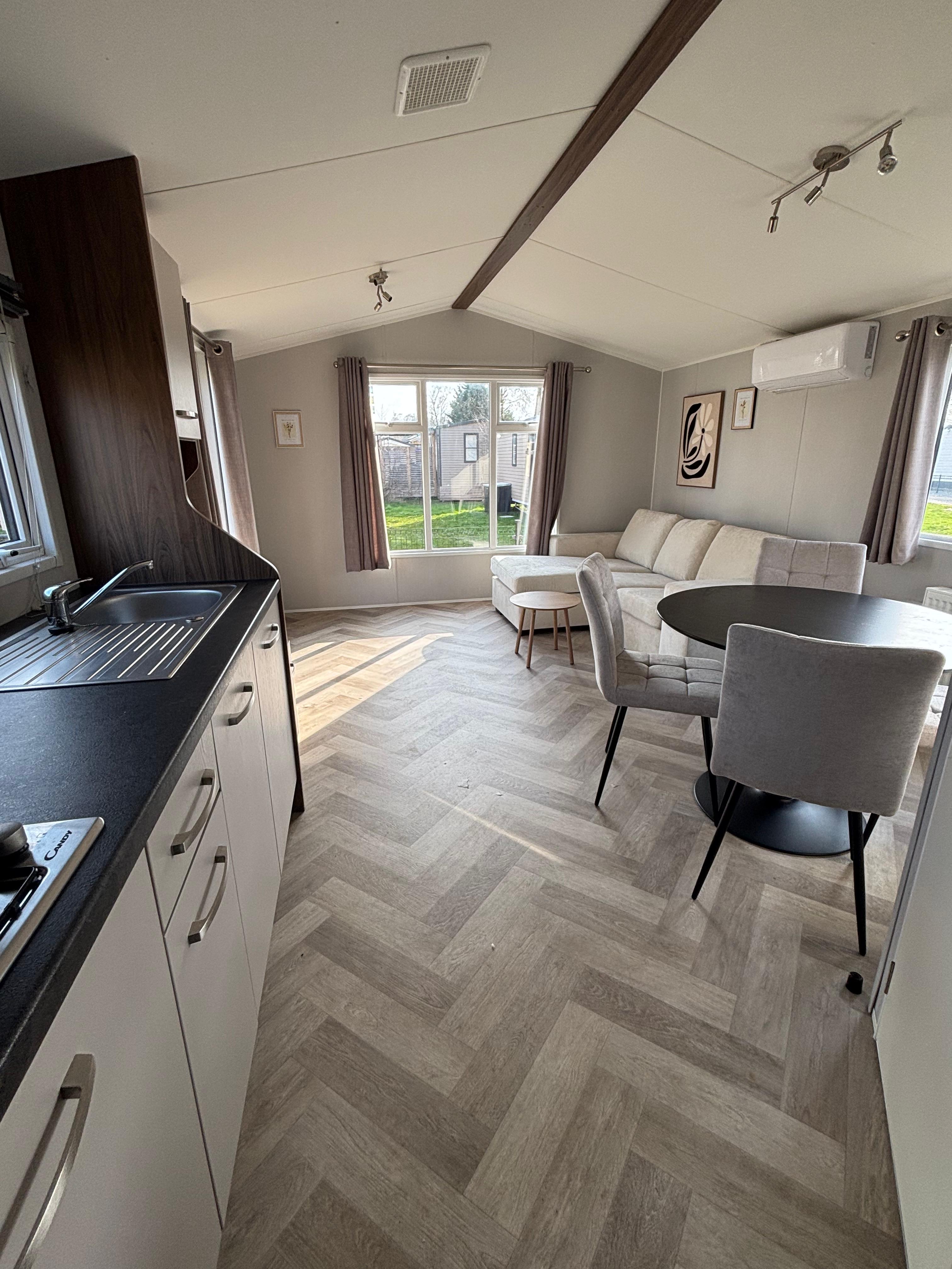 Occassions Willerby Lumic - 1050/2 - 2 slaapkamers - 1050x380cm - Camping Papillon Kinrooi - Perceel 126