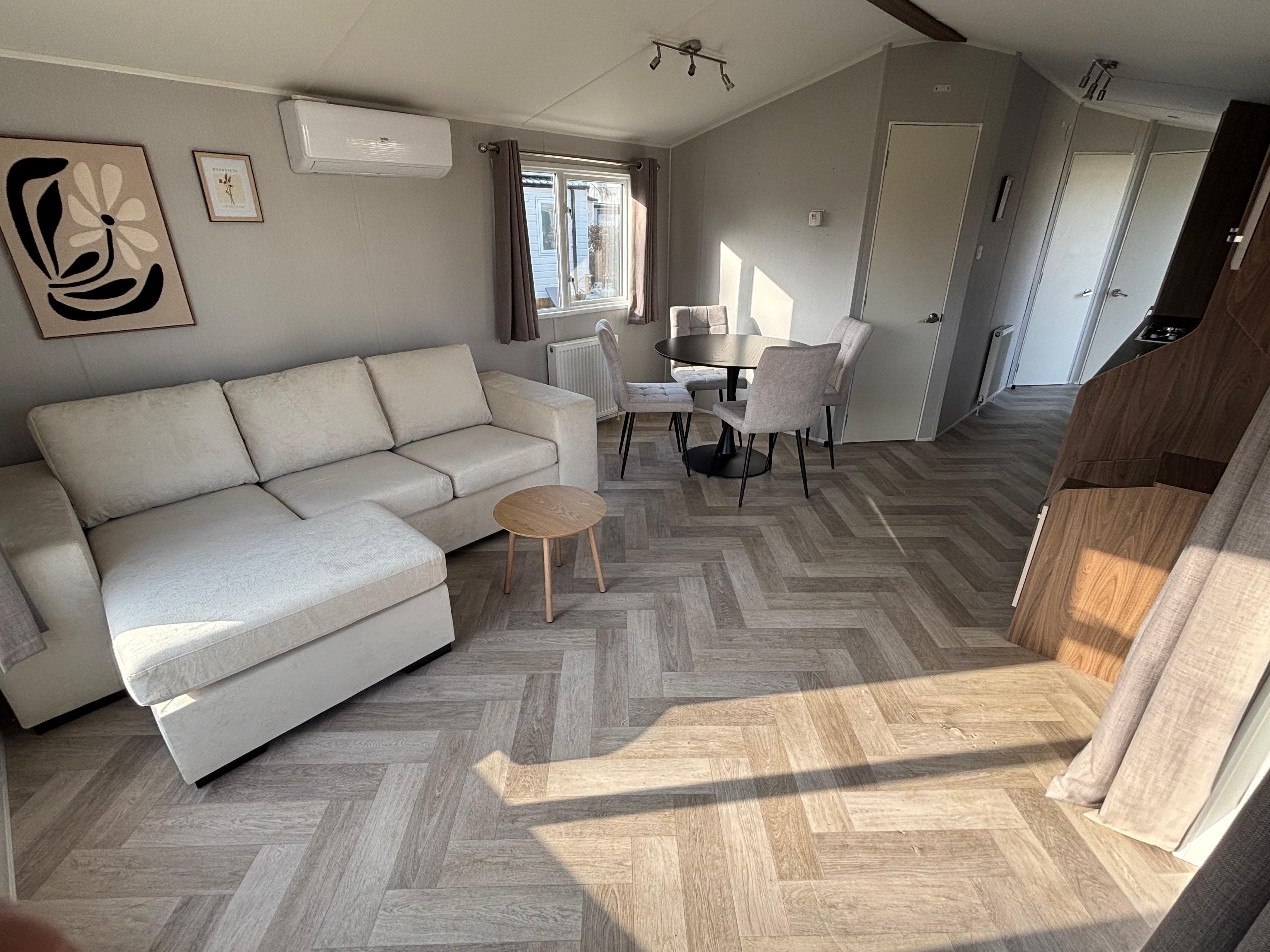 Occassions Willerby Lumic - 1050/2 - 2 slaapkamers - 1050x380cm - Camping Papillon Kinrooi - Perceel 126