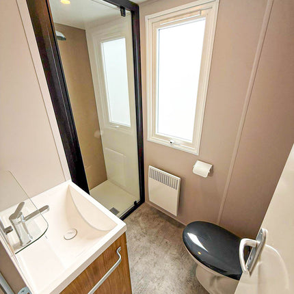 Stacaravan Monarch - 3 slaapkamers - 1009x400cm