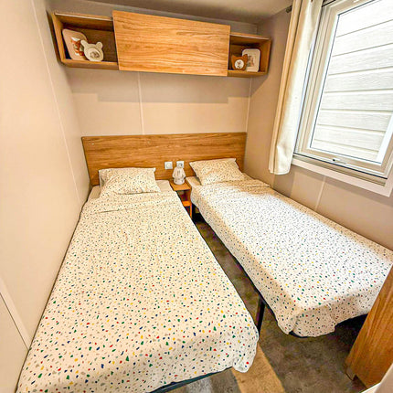 Stacaravan Monarch - 3 slaapkamers - 1009x400cm