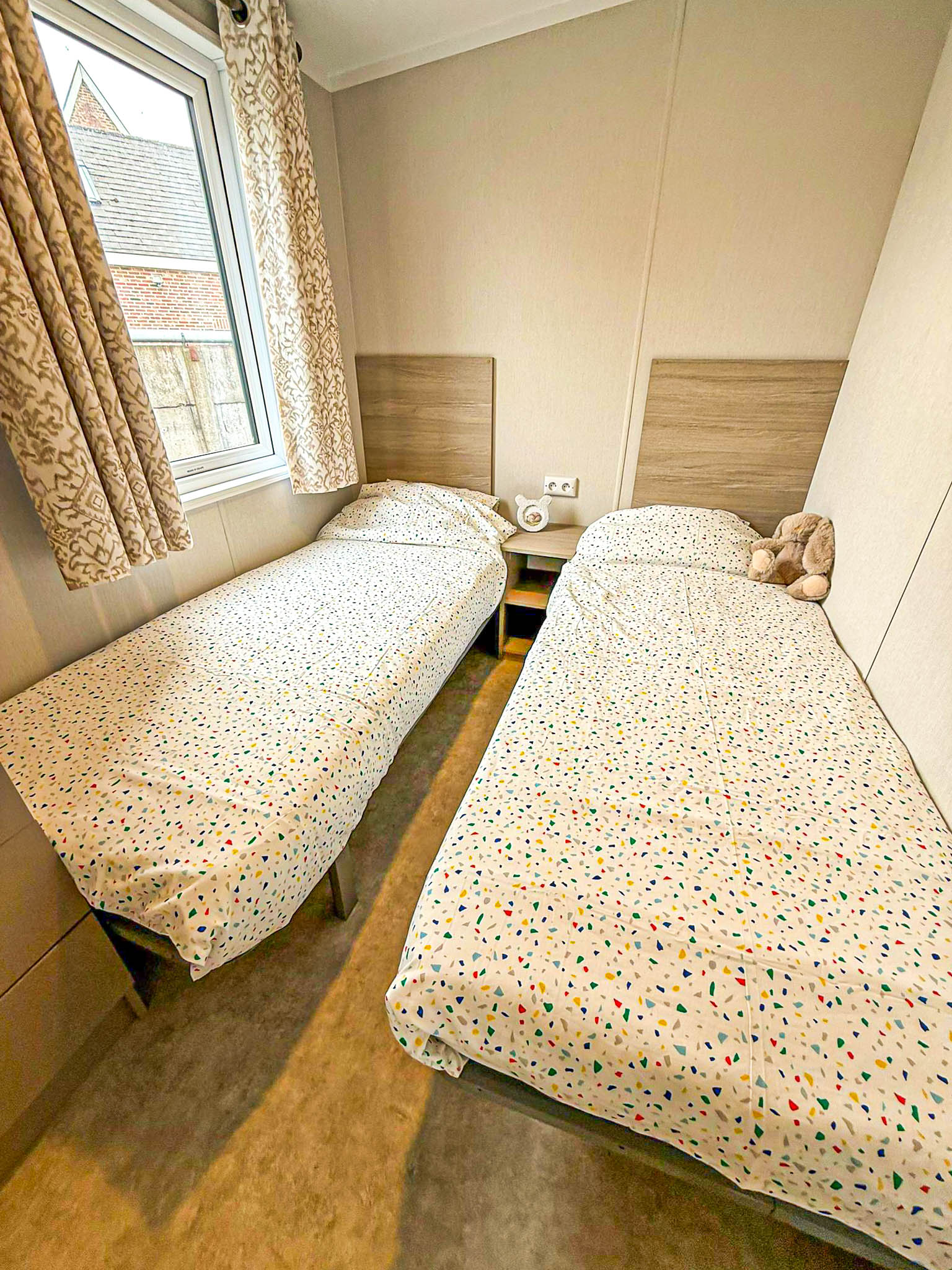 Nouveau - Sunseeker - Mobil-home Ruby Special - 1000/2 - 2 chambres - 1000x370cm