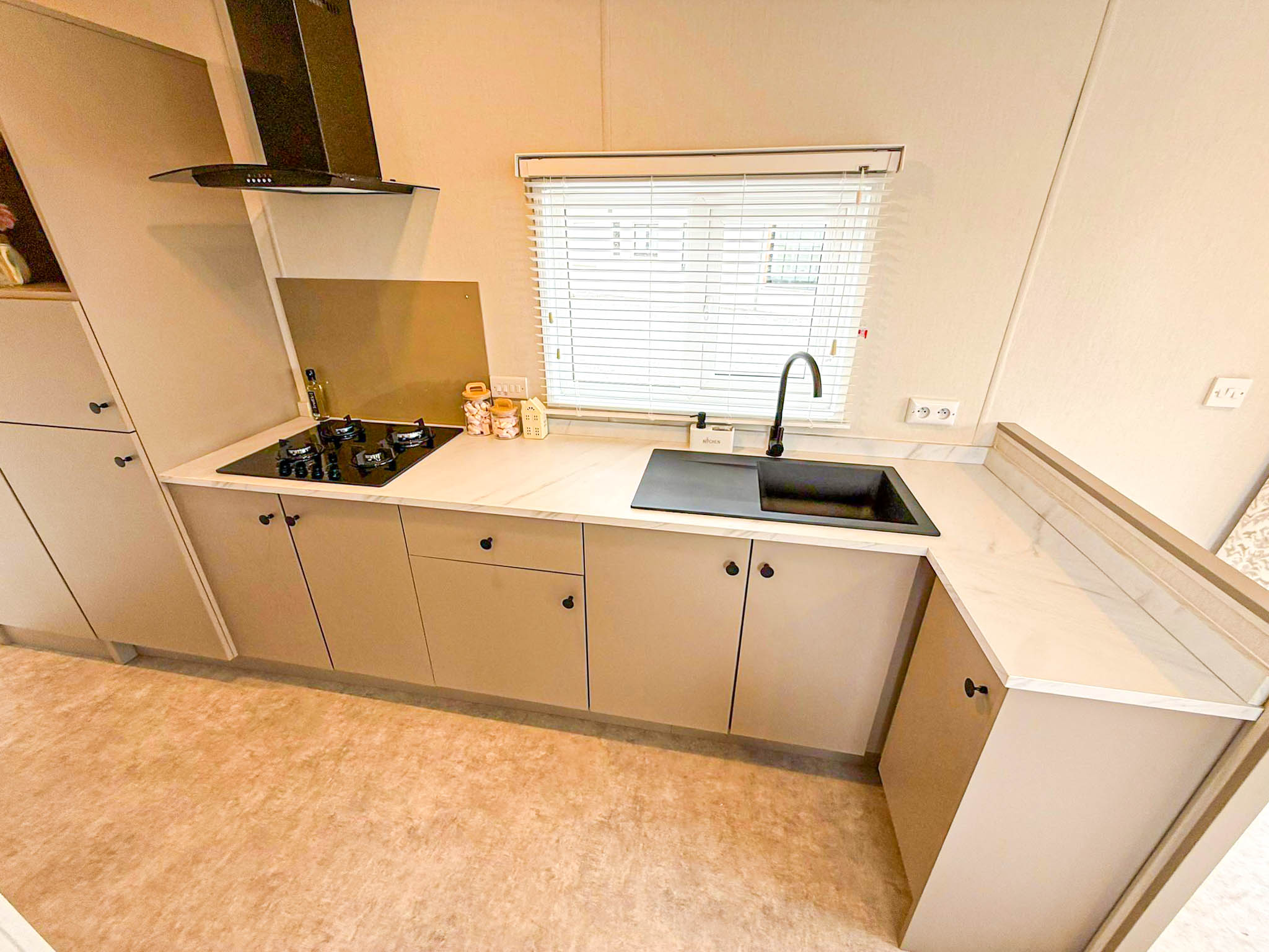 Nouveau - Sunseeker - Mobil-home Ruby Special - 1000/2 - 2 chambres - 1000x370cm