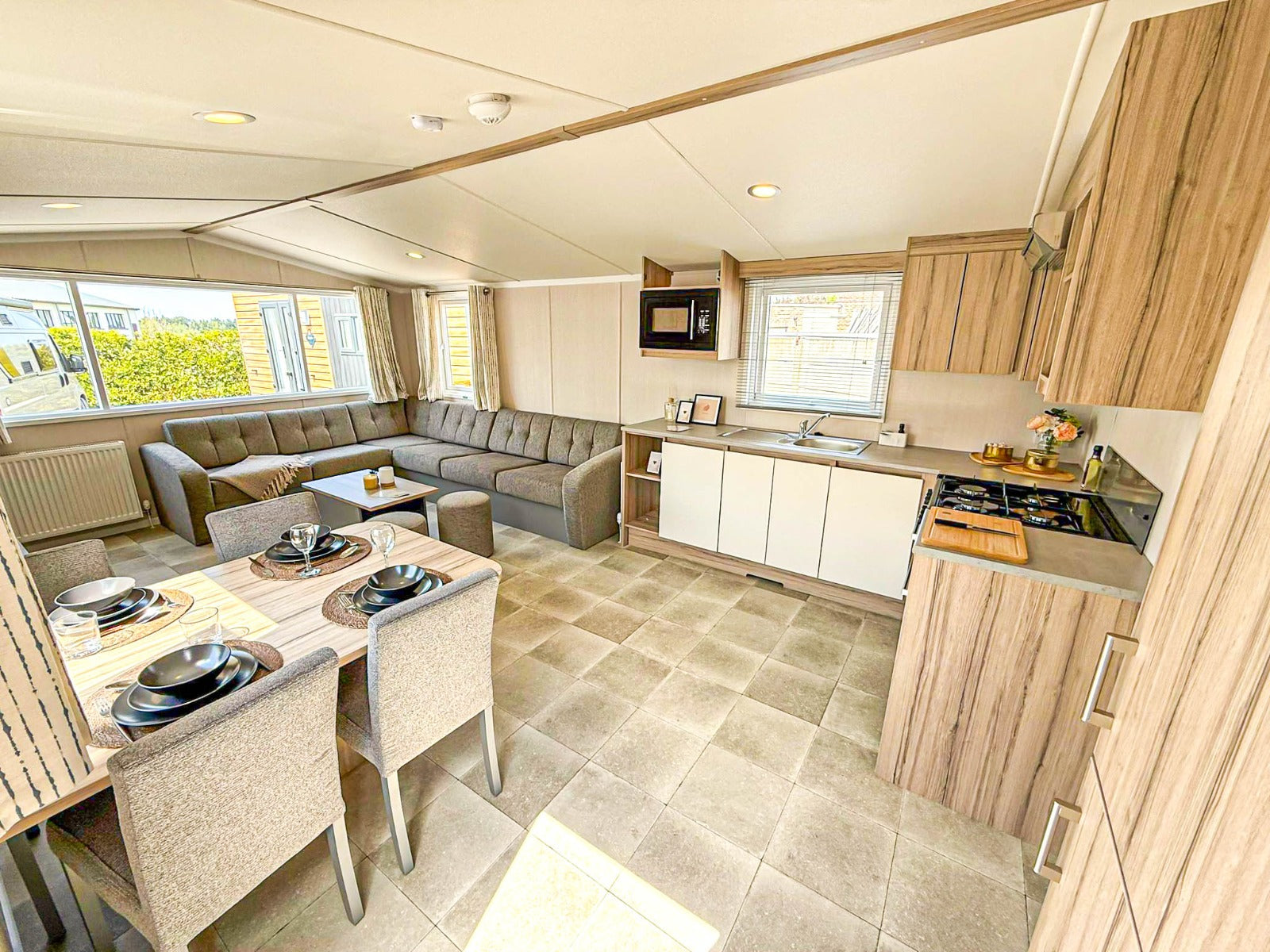 Nieuwe - Swift - Stacaravan Royan - 1100/2 - 2 slaapkamers - 1090x370cm