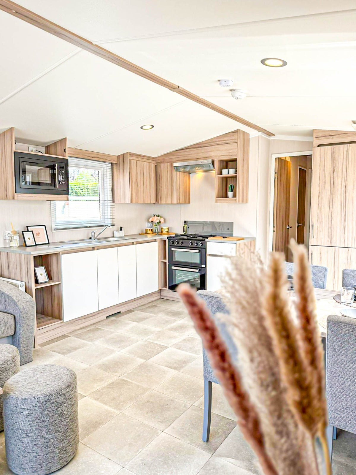 Nieuwe - Swift - Stacaravan Royan - 1100/2 - 2 slaapkamers - 1090x370cm