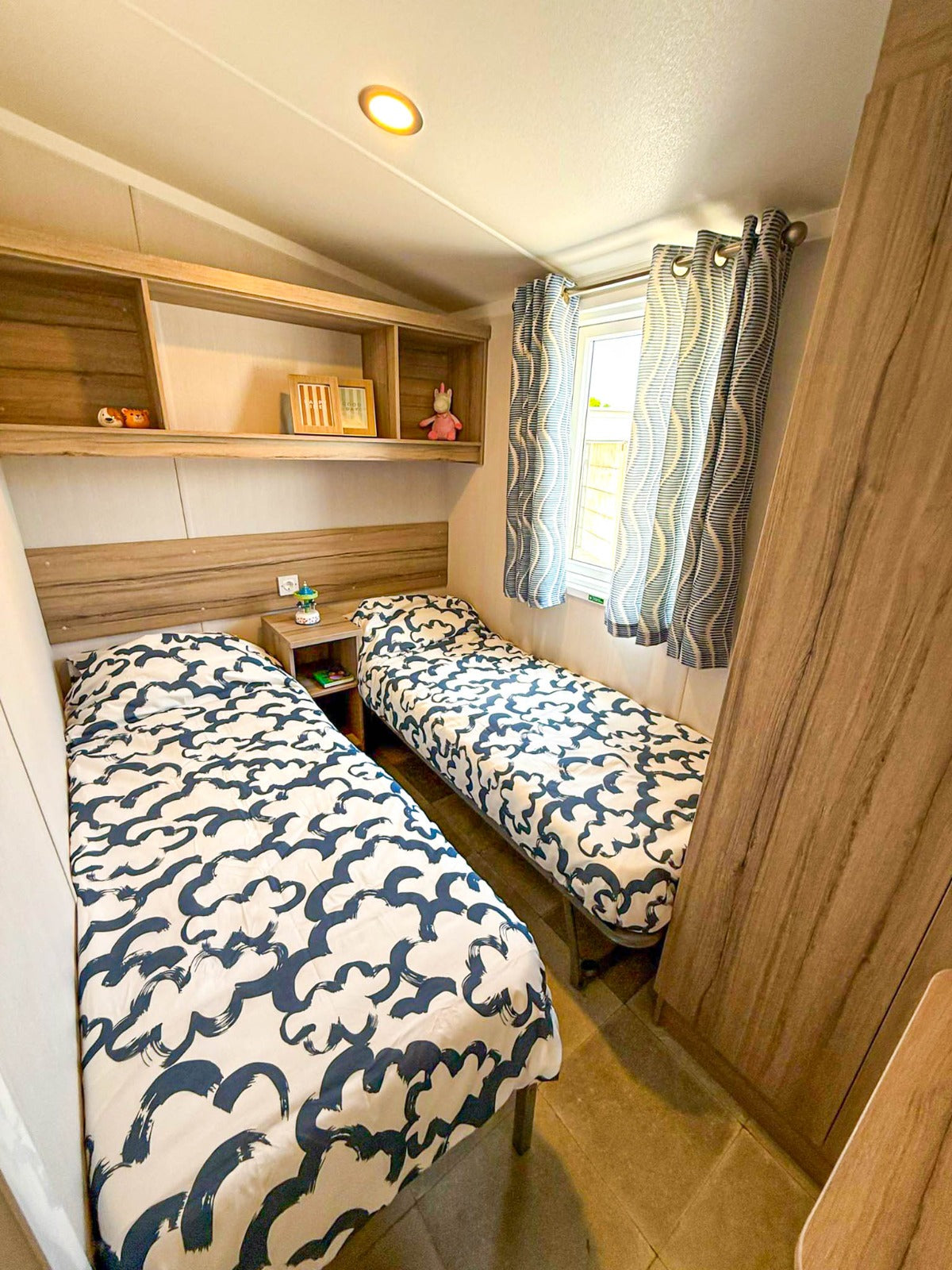 Nieuwe - Swift - Stacaravan Royan - 1100/2 - 2 slaapkamers - 1090x370cm